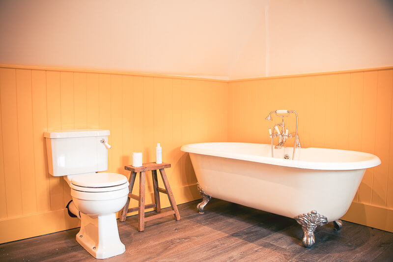 Panelling was also made and fitted by our joiners in the 'yellow' bathroom along with a new period bathroom suite.